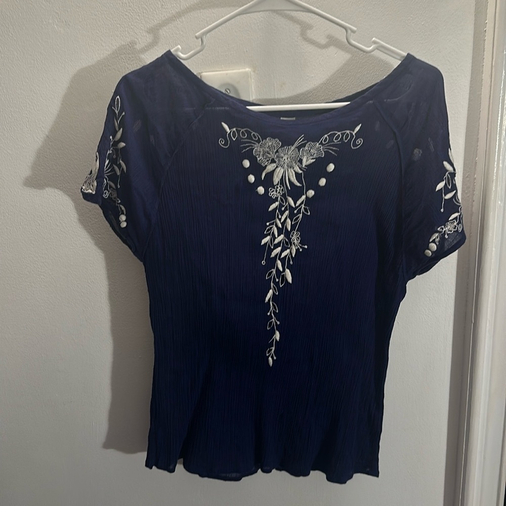 Anthropologie/Floreat: Blue top with white embroidery - Size 6